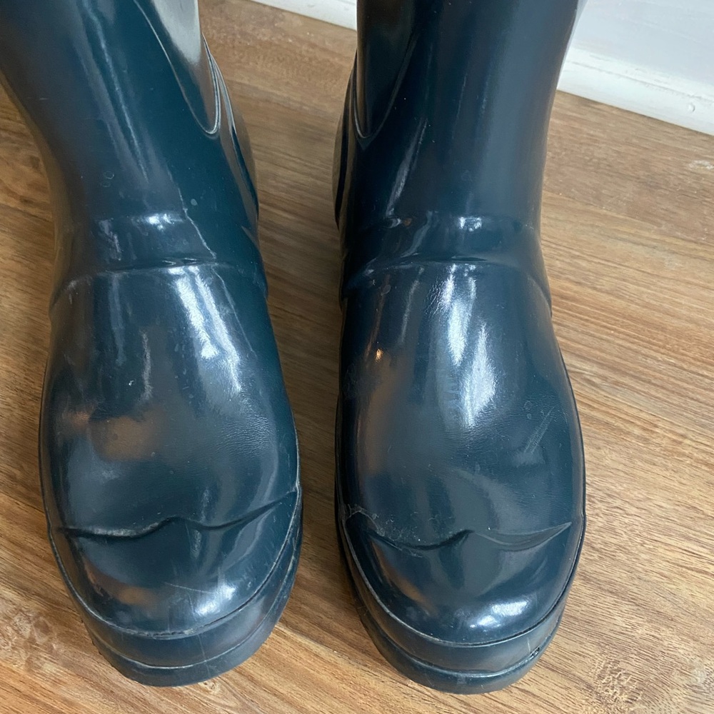 HUNTER WOMEN'S ORIGINAL TALL BLUE GLOSS RAIN BOOT-Size 7 - Picture 3 of 9